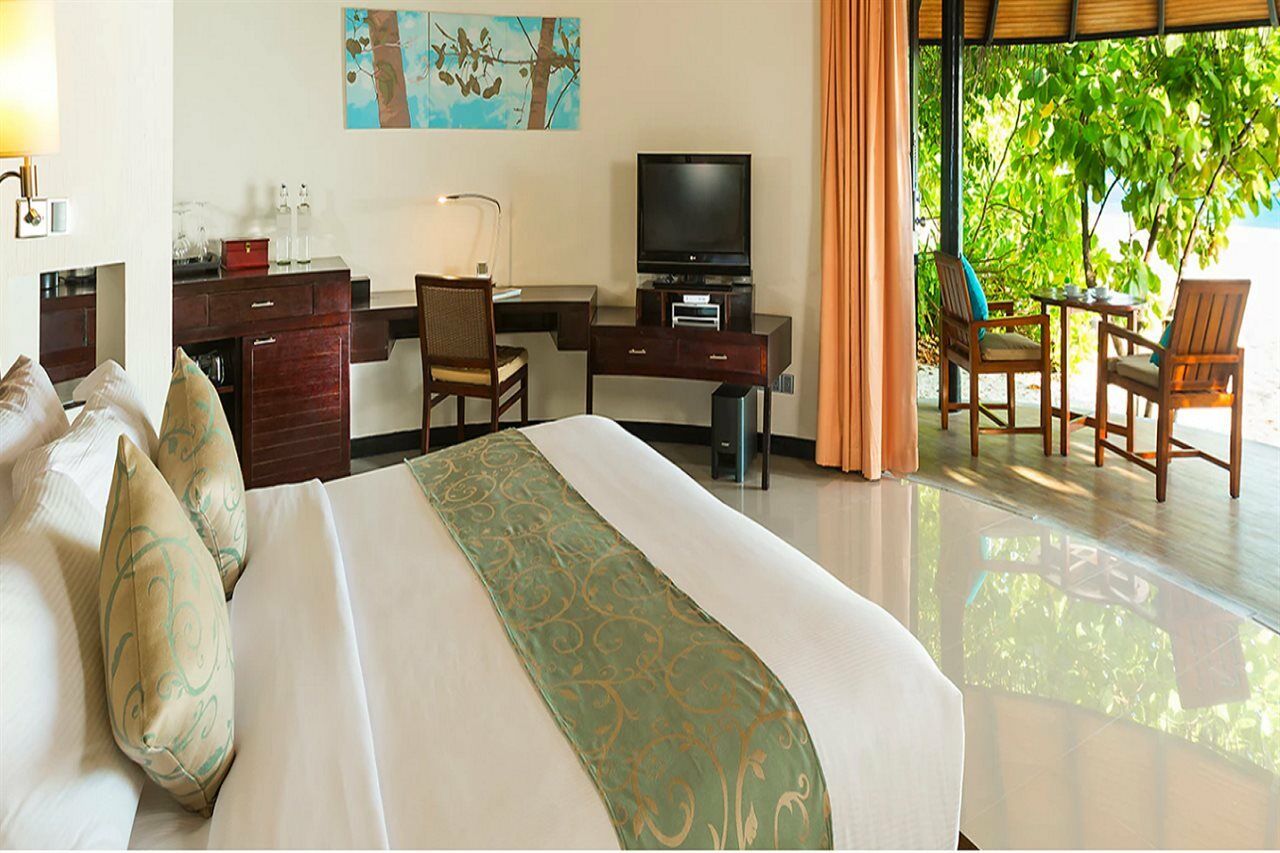 Hilton Maldives Iru Fushi Resort & Spa Dhigurah  Exterior photo