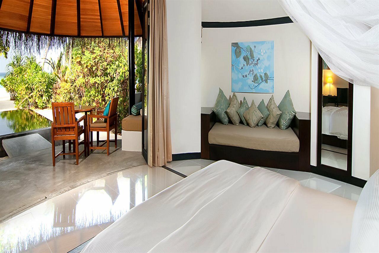 Hilton Maldives Iru Fushi Resort & Spa Dhigurah  Exterior photo